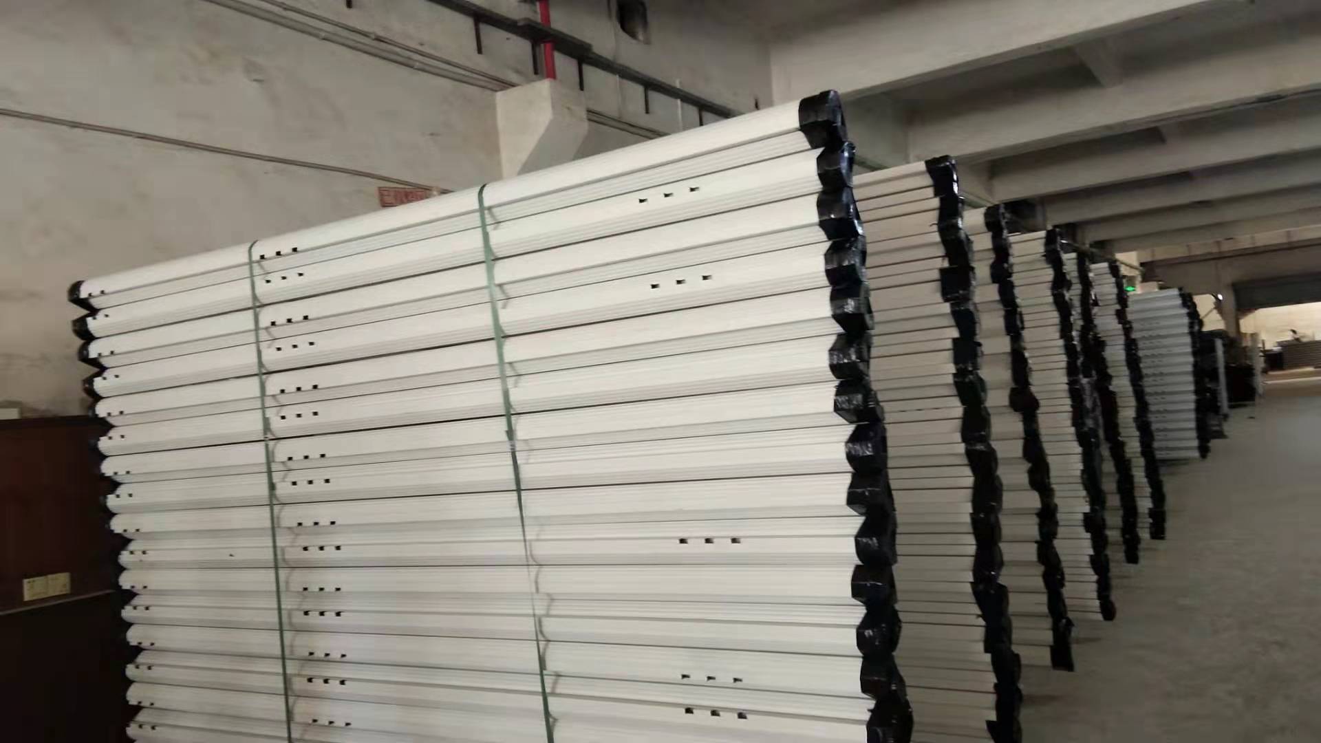 帶你走進(jìn)鐵床生產(chǎn)廠(chǎng)家看看！