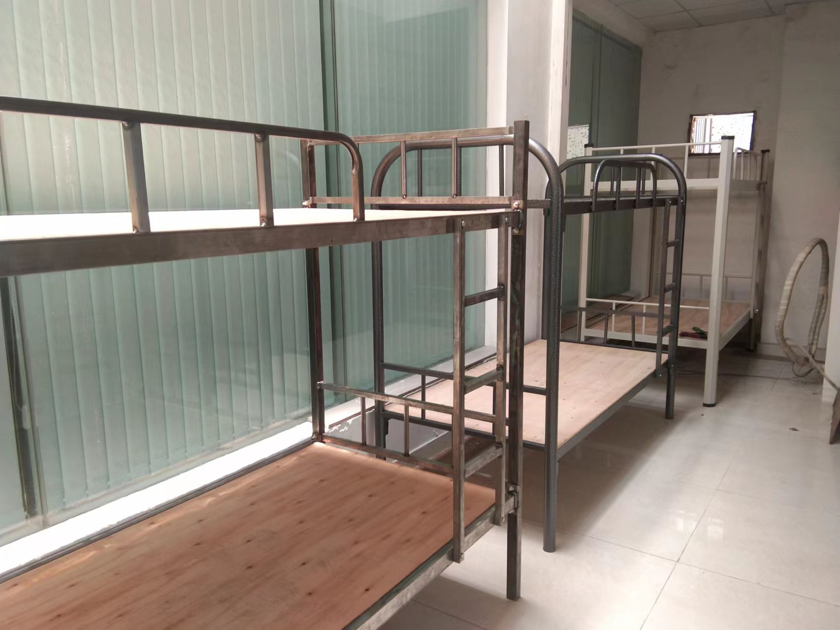 上下鋪鐵床哪一種連接方式好？