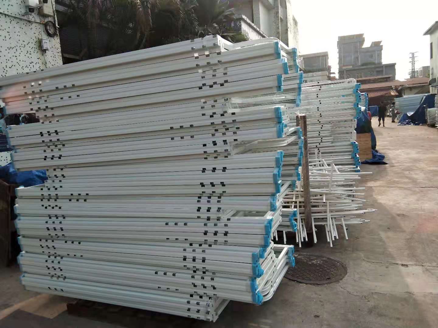 上下鋪鐵床用什么材料做的好？